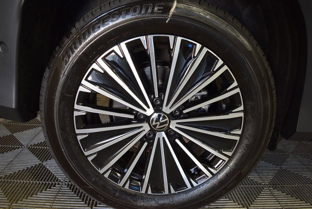 New 2025 Volkswagen Tiguan S image 11