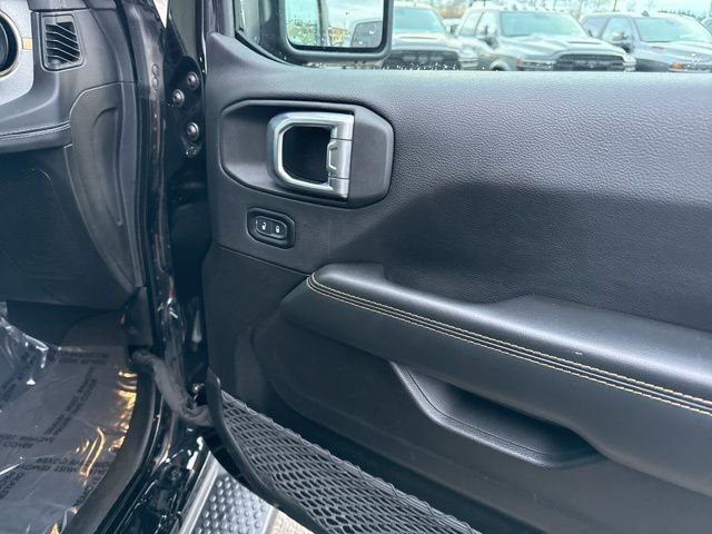 Used 2024 Jeep Wrangler Unlimited Sahara AWD/4WD image 9