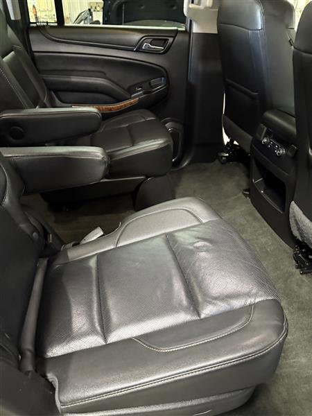 Used 2018 Chevrolet Suburban Premier image 16