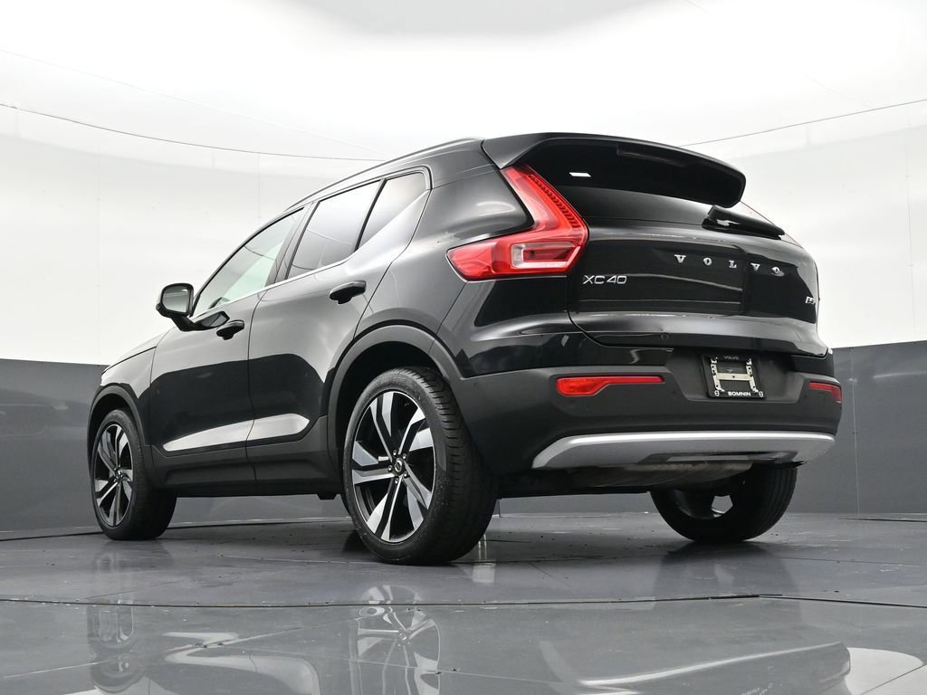 Certified 2023 Volvo XC40 B5 Ultimate w/ Protection Package image 26