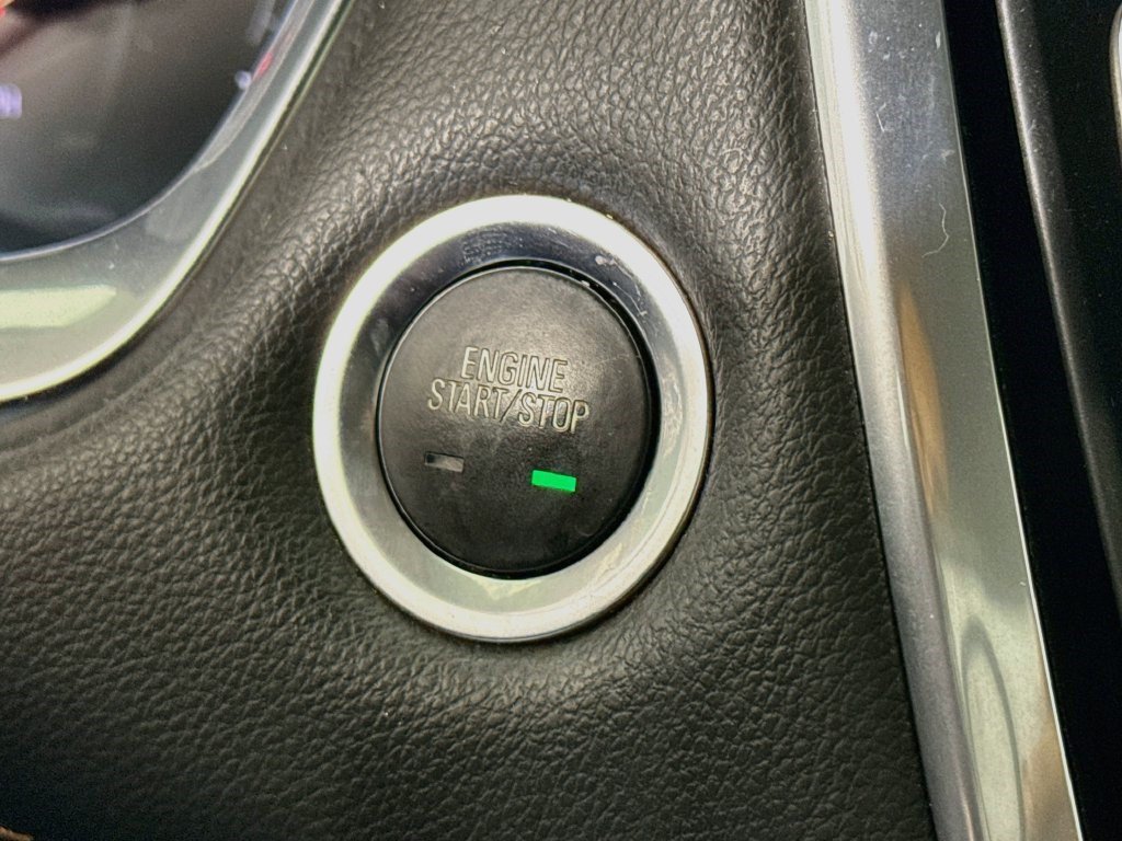 Used 2019 Chevrolet Traverse LT FWD image 20