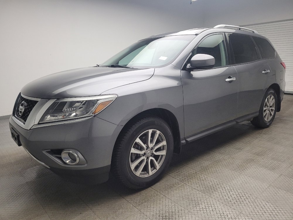 Used 2015 Nissan Pathfinder SV w/ Cargo Package image 2