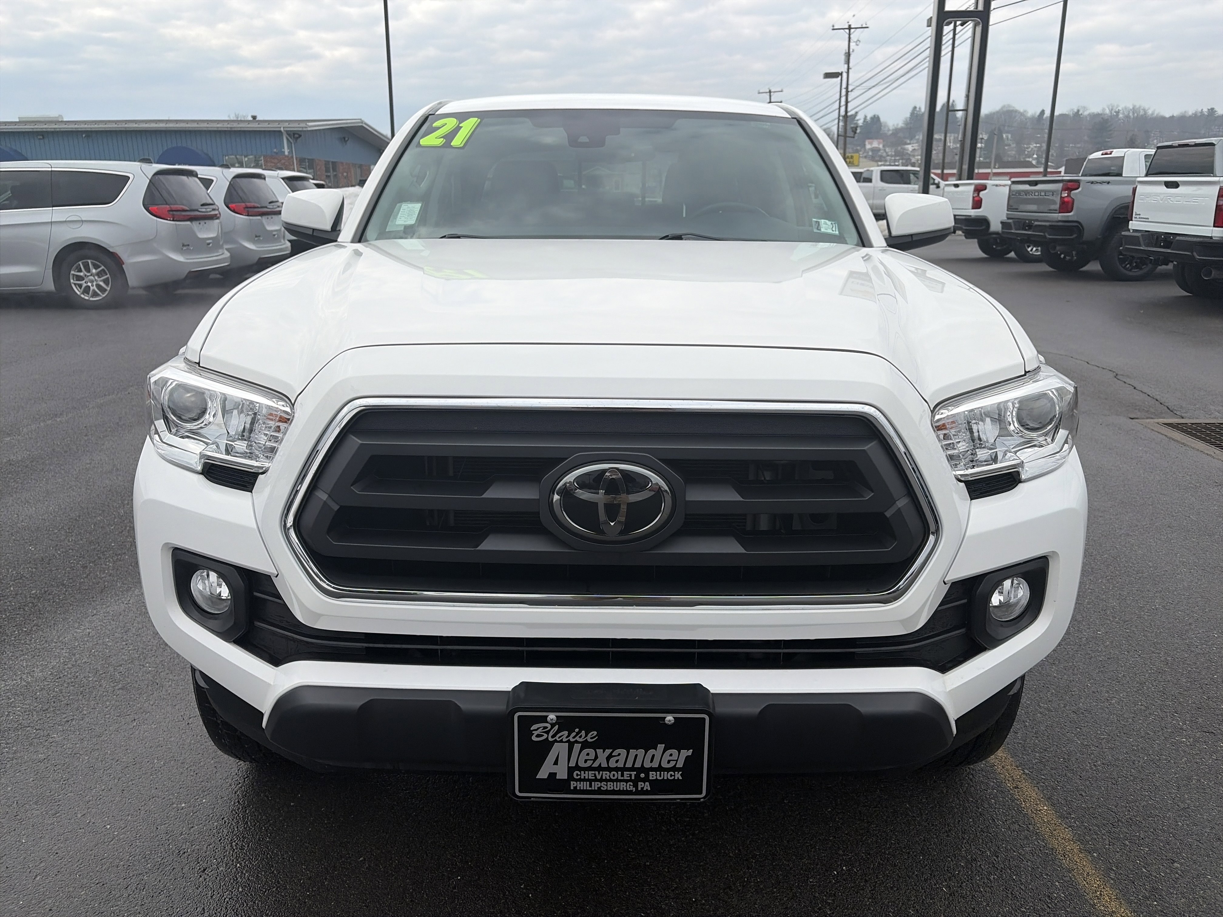 Used 2021 Toyota Tacoma SR5 image 9