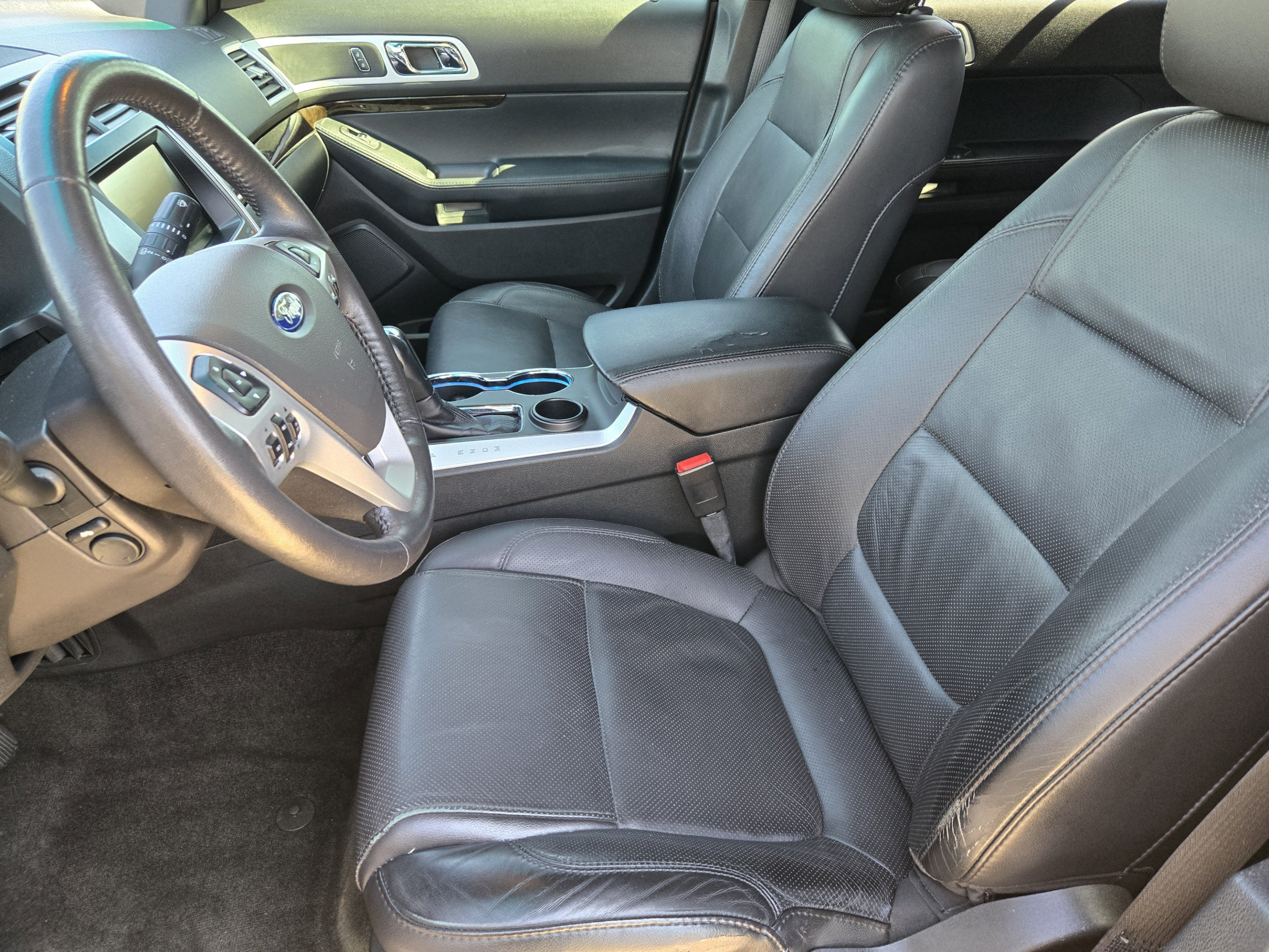 Used 2015 Ford Explorer Limited w/ Equipment Group 301A FWD image 9