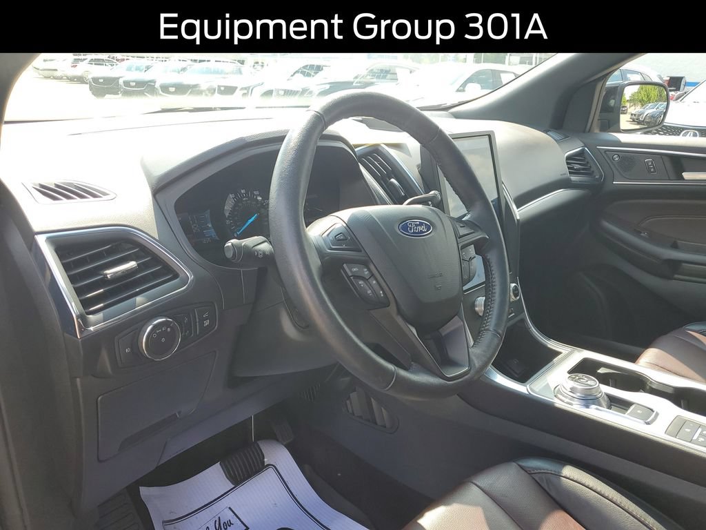 Used 2022 Ford Edge Titanium w/ Equipment Group 301A AWD/4WD image 9