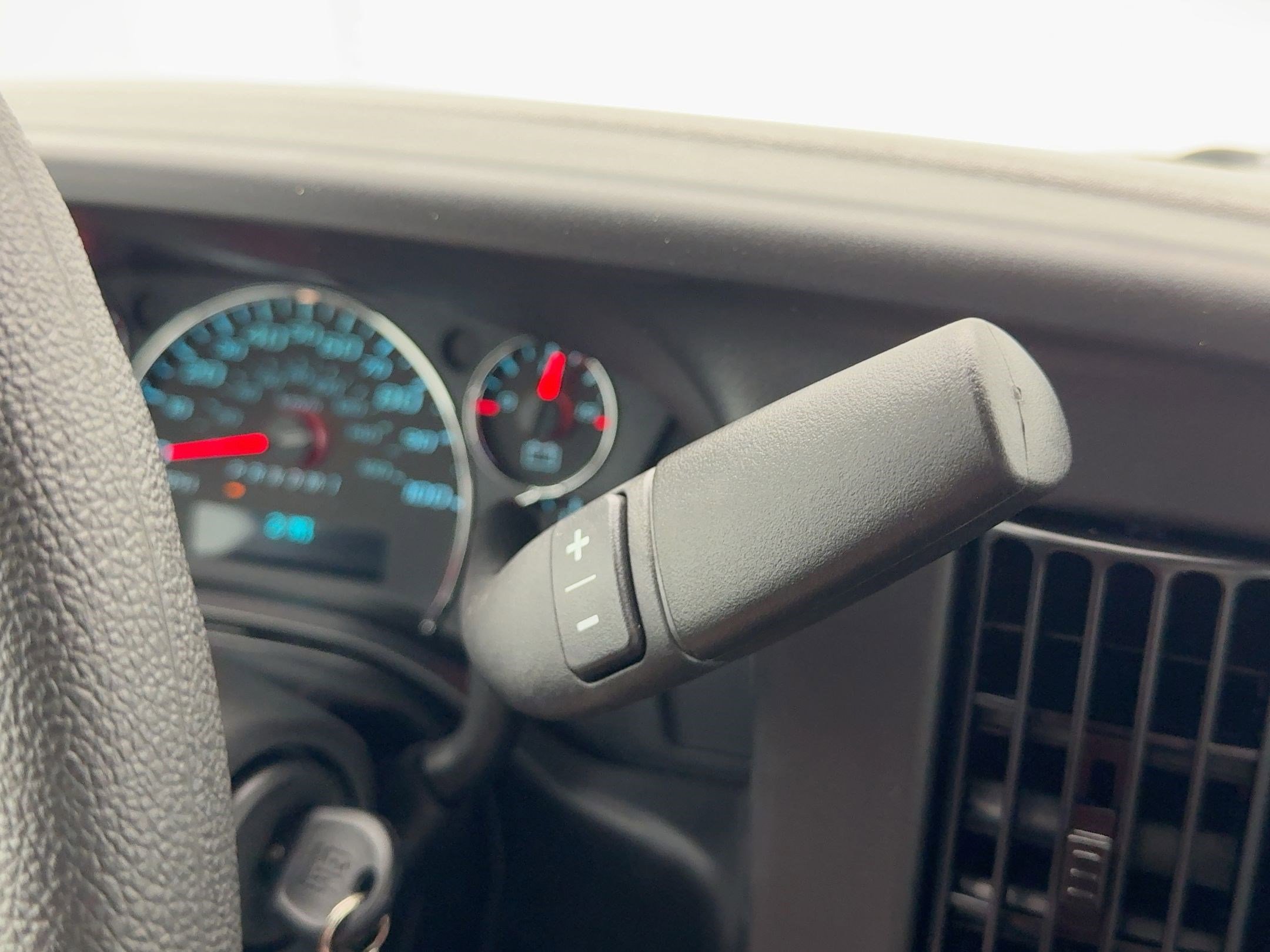 New 2025 Chevrolet Express 2500 Extended w/ Driver Convenience Package image 30