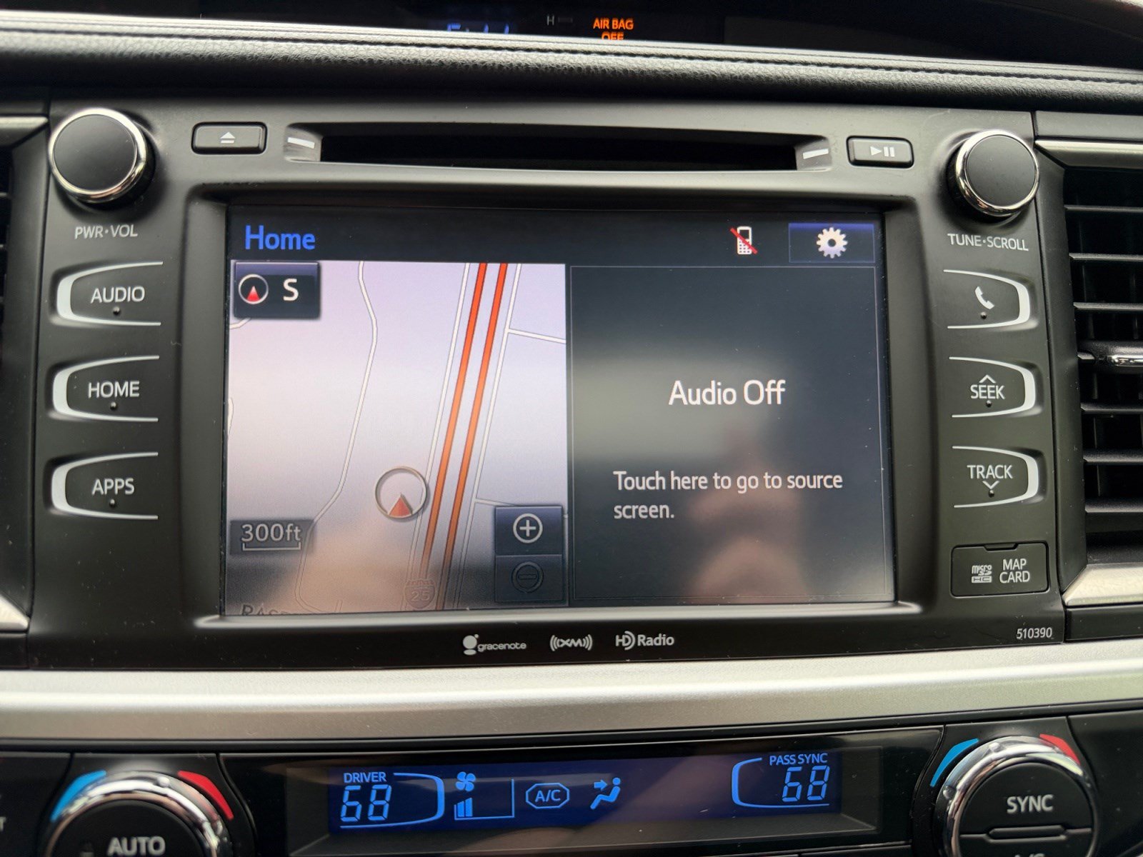 Used 2019 Toyota Highlander XLE AWD/4WD image 12