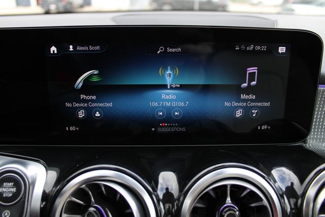 Used 2022 Mercedes-Benz GLB 250 4MATIC w/ Premium Package Lite image 15