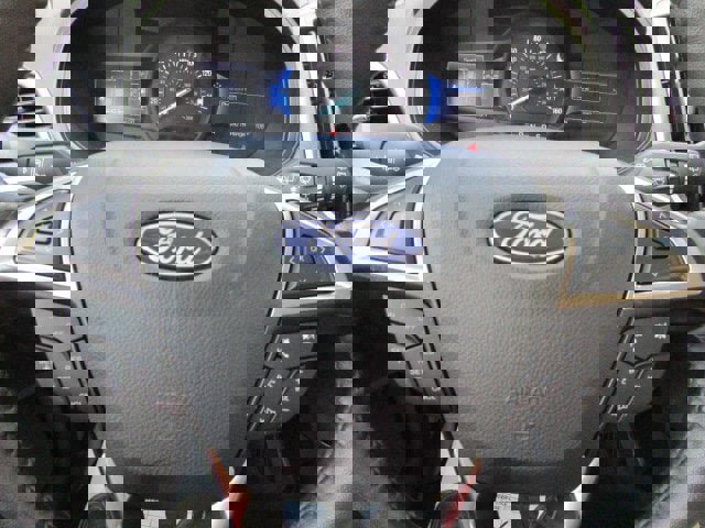 Used 2024 Ford Edge SEL image 17