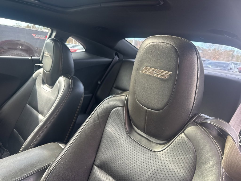 Used 2010 Chevrolet Camaro SS w/ RS Package image 6