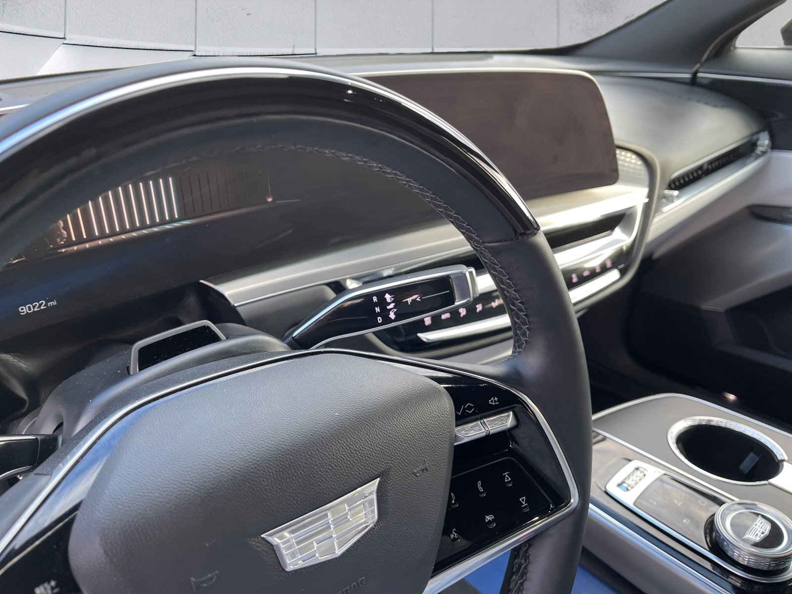 Used 2024 Cadillac Lyriq Luxury image 12