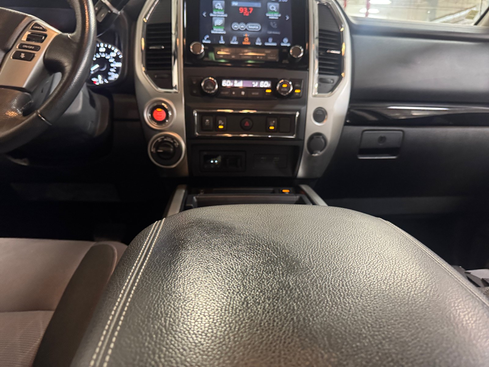 Used 2020 Nissan Titan SV w/ SV Convenience Package AWD/4WD image 20