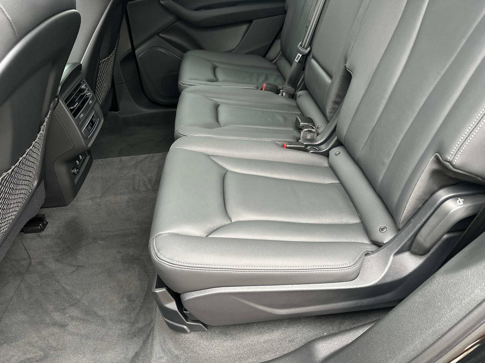 Used 2025 Audi Q7 2.0T Premium image 13