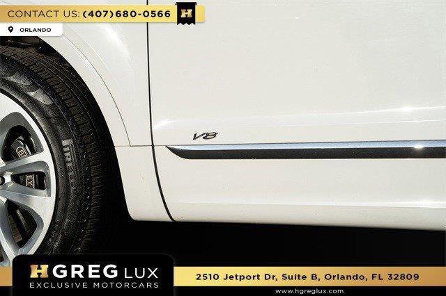 Used 2022 Bentley Bentayga AWD/4WD image 16