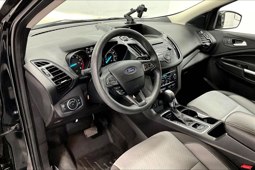 Used 2017 Ford Escape SE image 16