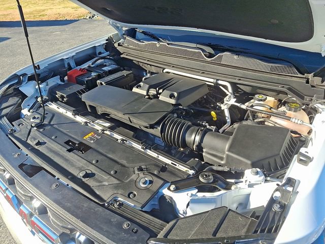 Used 2024 GMC Canyon AT4 w/ AT4 Premium Package image 26