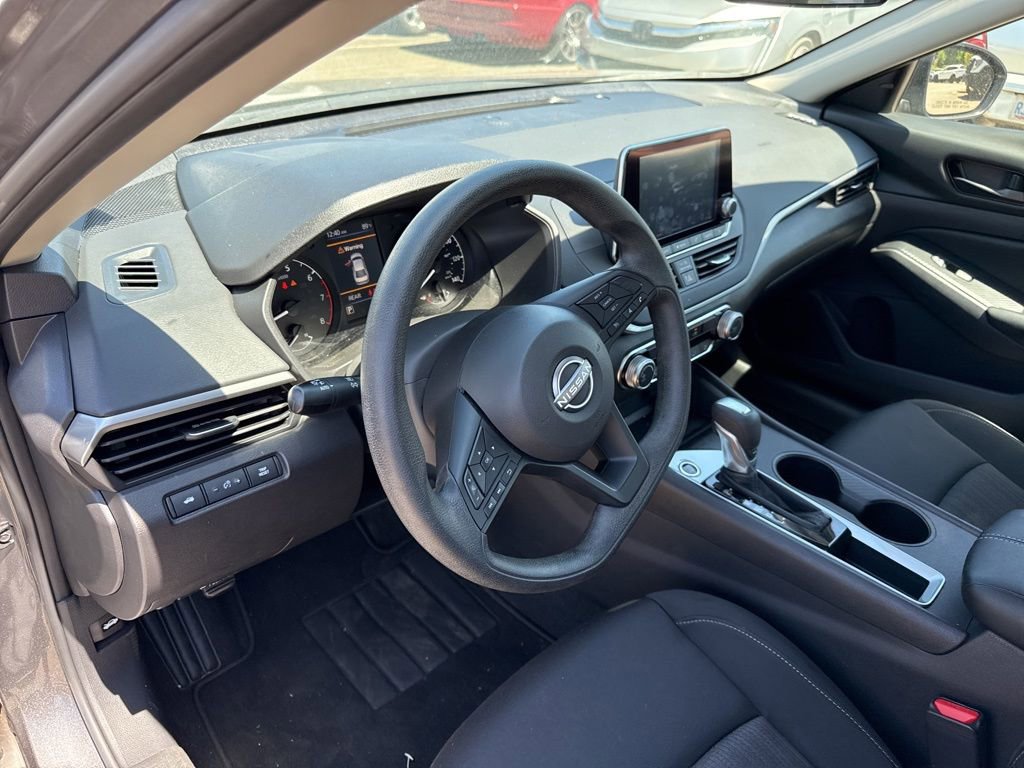 Used 2025 Nissan Altima 2.5 S image 14