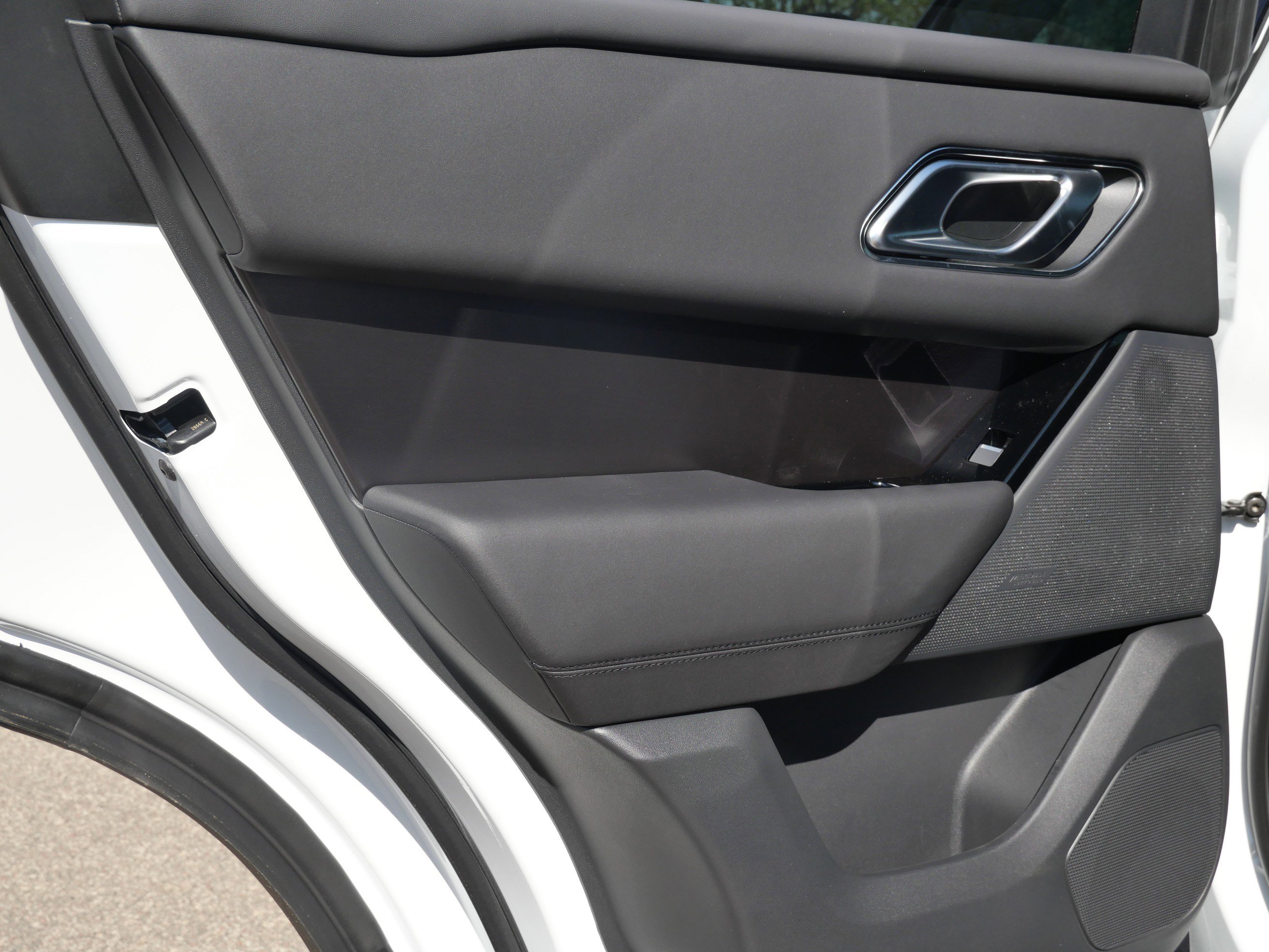 New 2026 Land Rover Range Rover Velar Dynamic SE AWD/4WD image 7