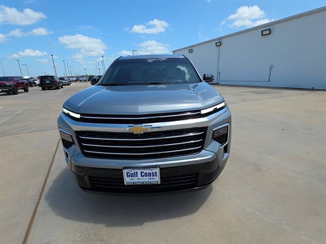 Used 2025 Chevrolet Traverse High Country w/ LPO, Floor Liner Package FWD image 3