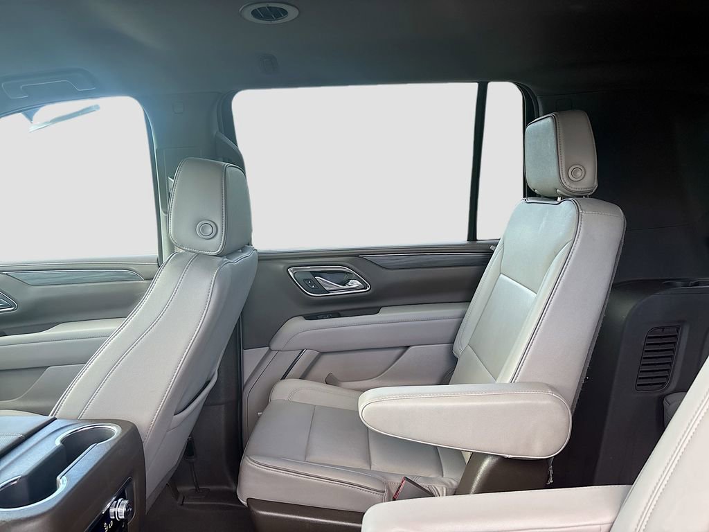 Used 2024 GMC Yukon XL SLT w/ SLT Luxury Package RWD image 22
