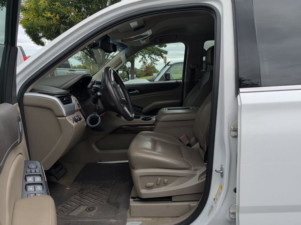 Used 2017 GMC Yukon SLT AWD/4WD image 5