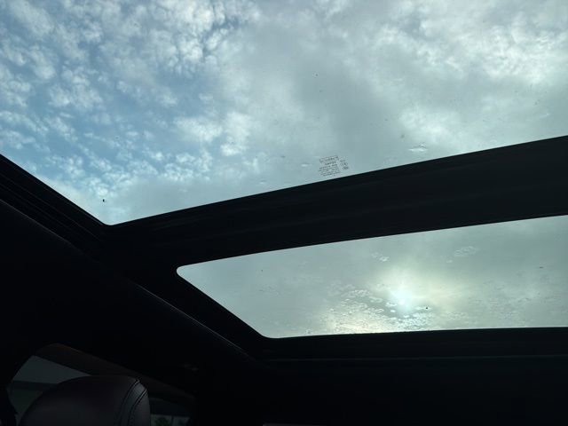 Used 2017 Ford F150 Platinum w/ Equipment Group 701A Luxury image 15