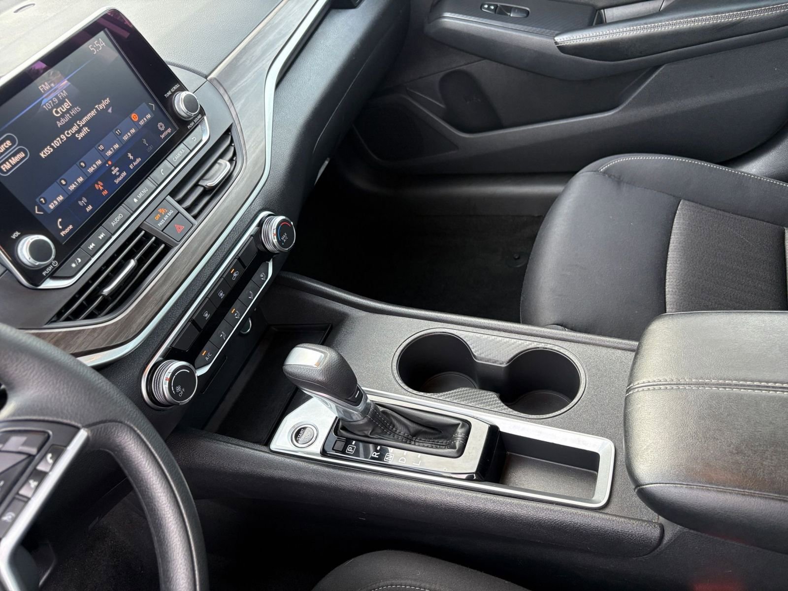 Used 2025 Nissan Altima 2.5 SV image 42