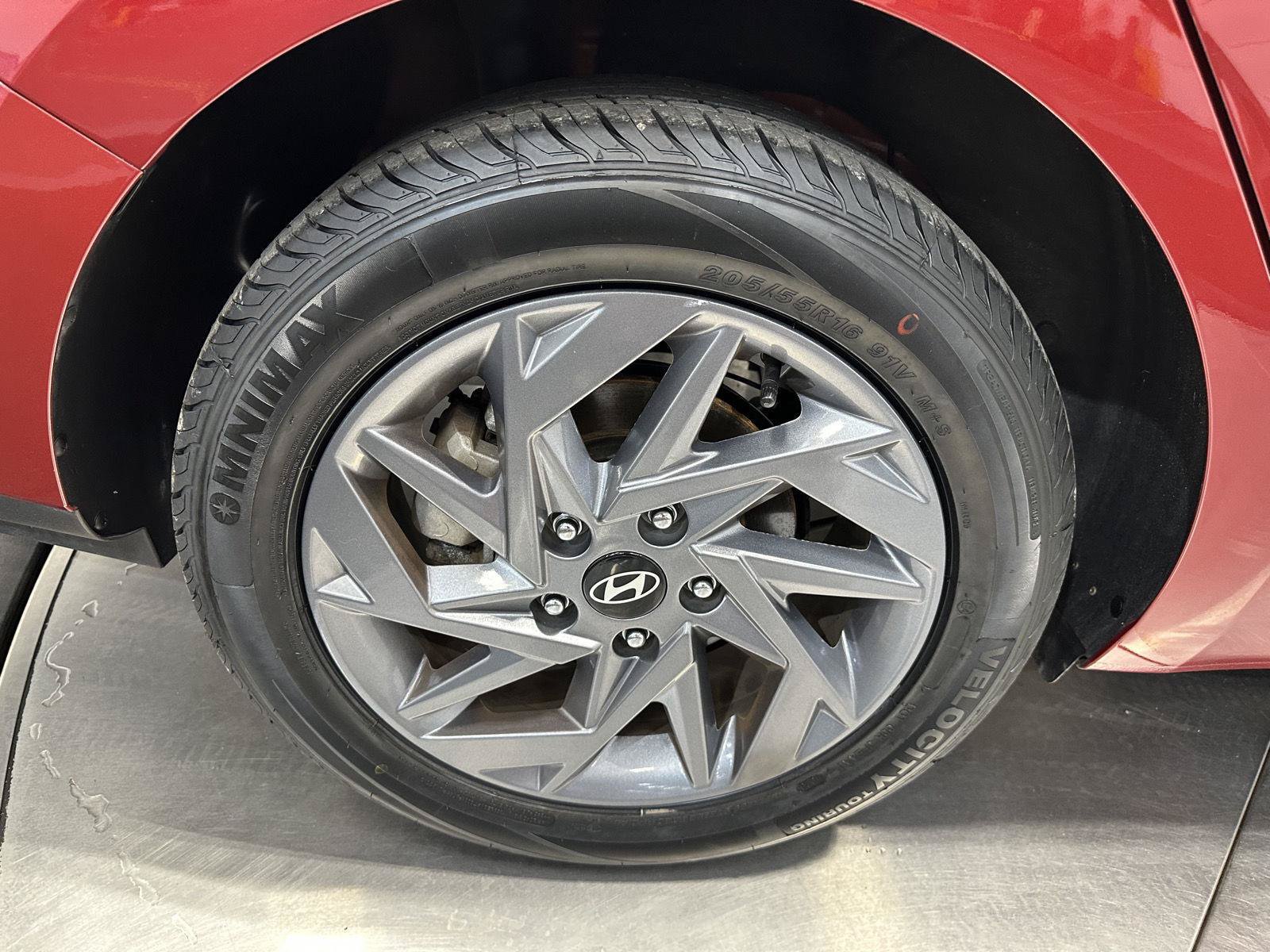 Certified 2024 Hyundai Elantra SEL FWD image 11