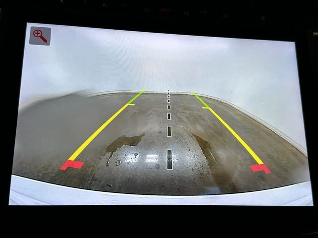 Used 2023 Jeep Grand Cherokee Limited image 14