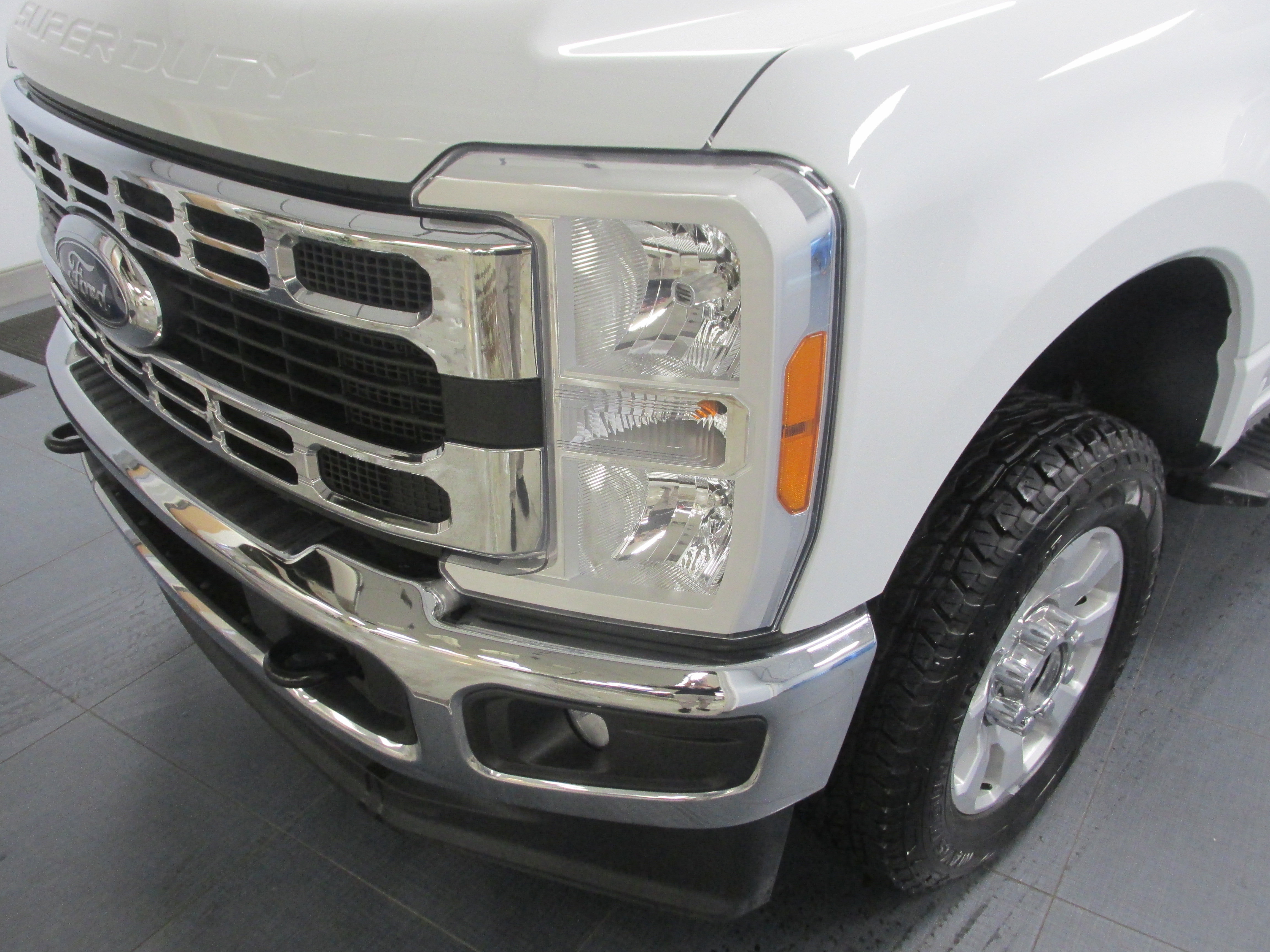 Used 2023 Ford F250 XLT w/ Snow Plow Prep Package image 8