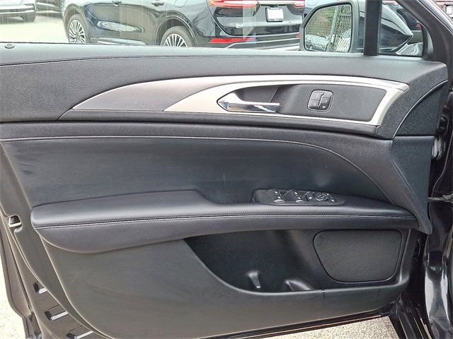 Used 2019 Lincoln MKZ Premiere image 12