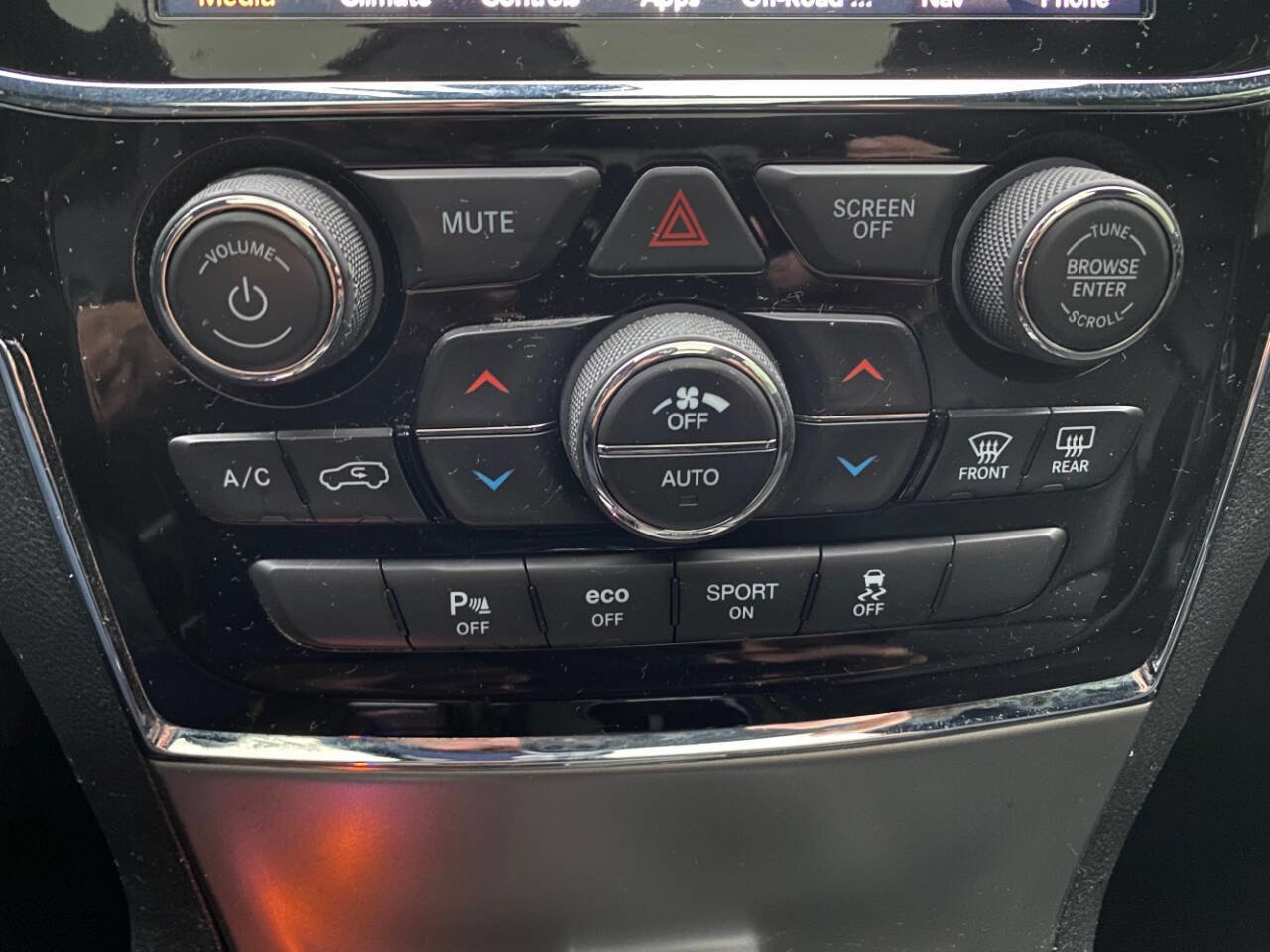 Used 2020 Jeep Grand Cherokee Trailhawk w/ Trailhawk Luxury Group image 39