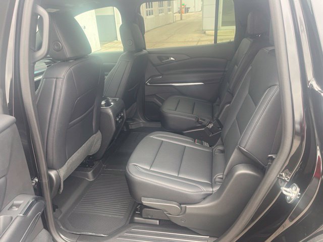 New 2027 Chevrolet Traverse LT w/ Sun and Wheel Package FWD image 14