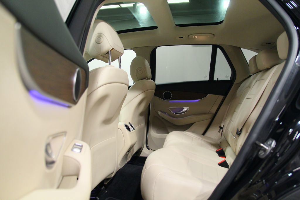 Used 2020 Mercedes-Benz GLC 300 4MATIC image 26