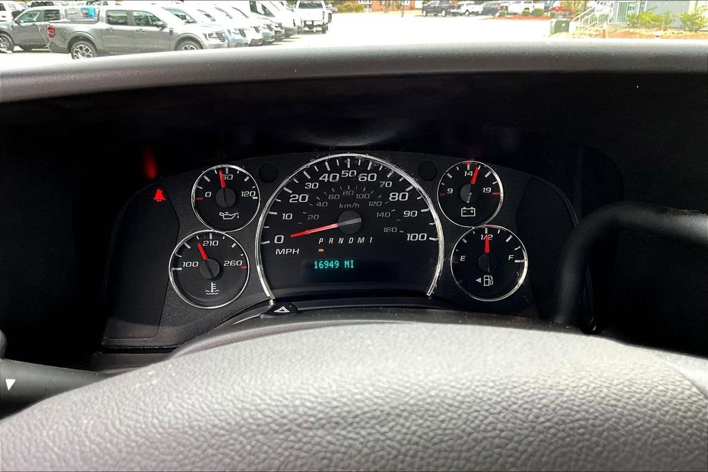 Used 2024 GMC Savana 2500 w/ Driver Convenience Package image 14
