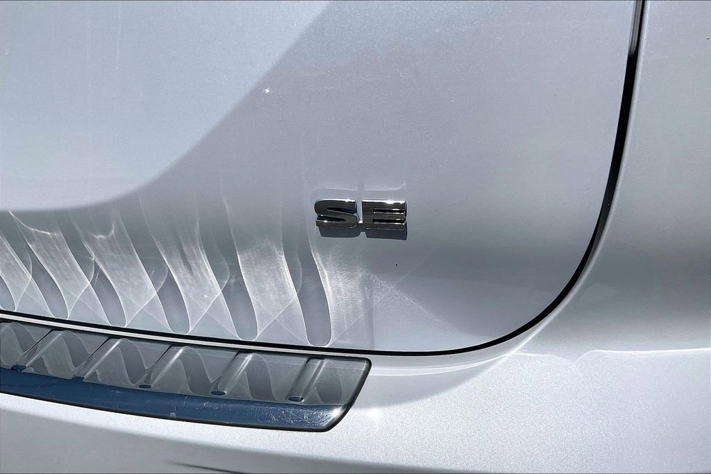 Used 2025 Mitsubishi Outlander SE FWD image 8