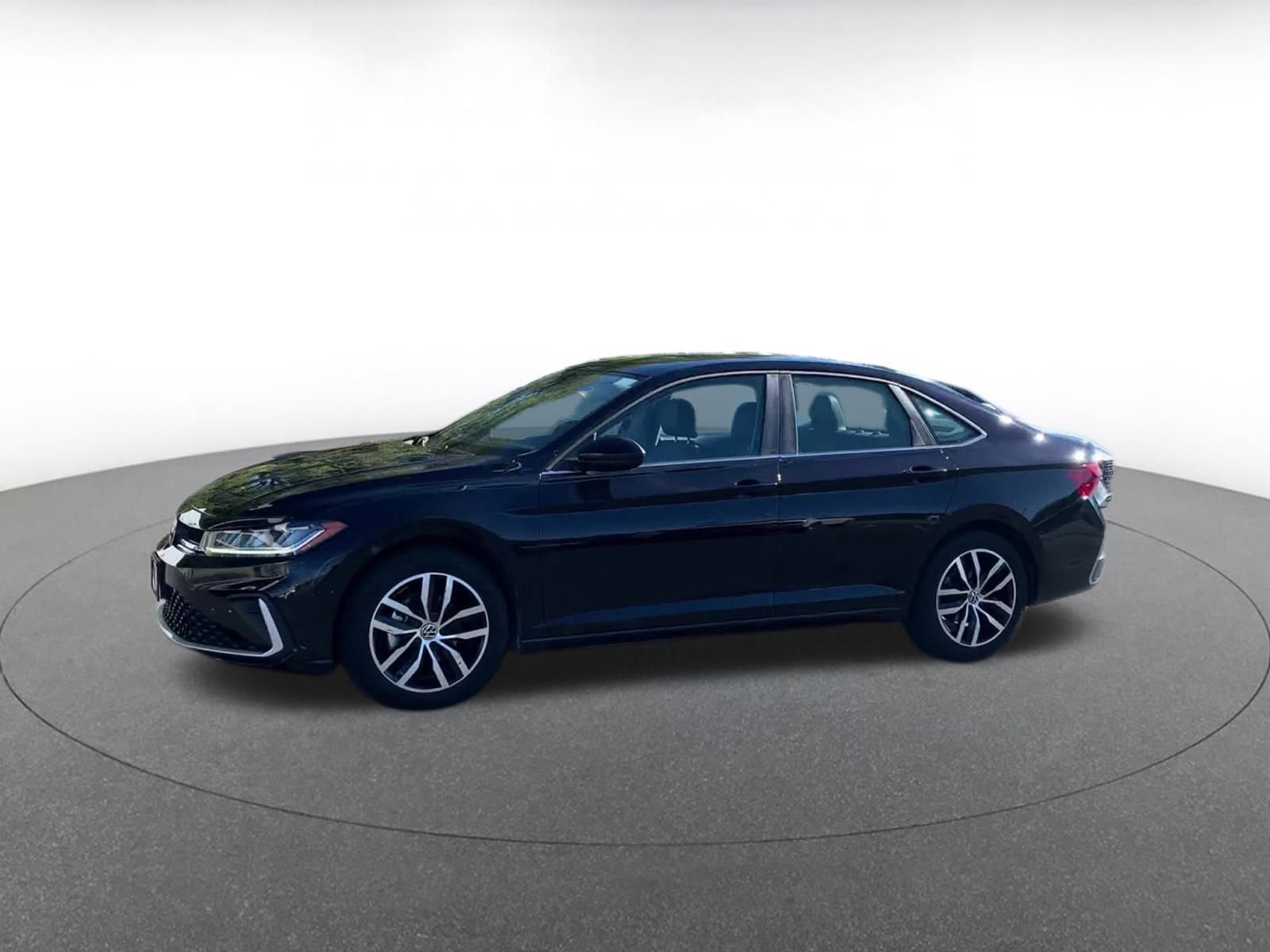 Used 2025 Volkswagen Jetta SE image 8