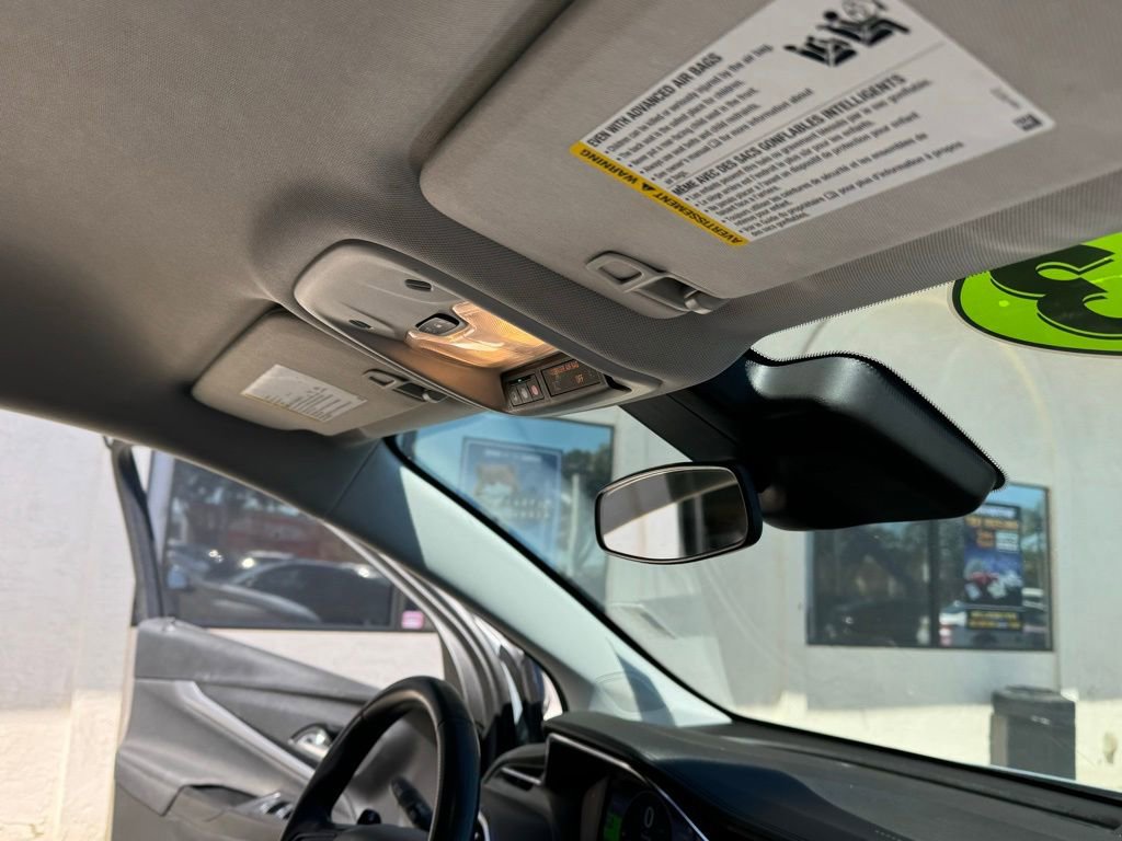 Used 2023 Chevrolet Bolt EUV LT image 28