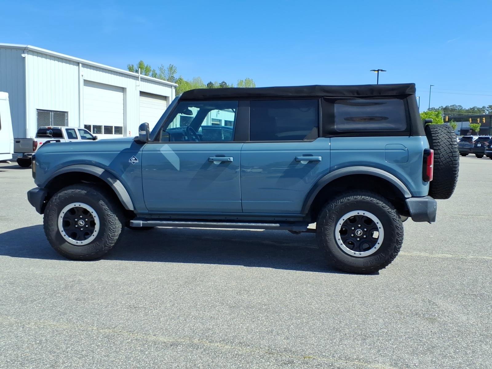 Used 2022 Ford Bronco Outer Banks w/ Sasquatch Package image 4