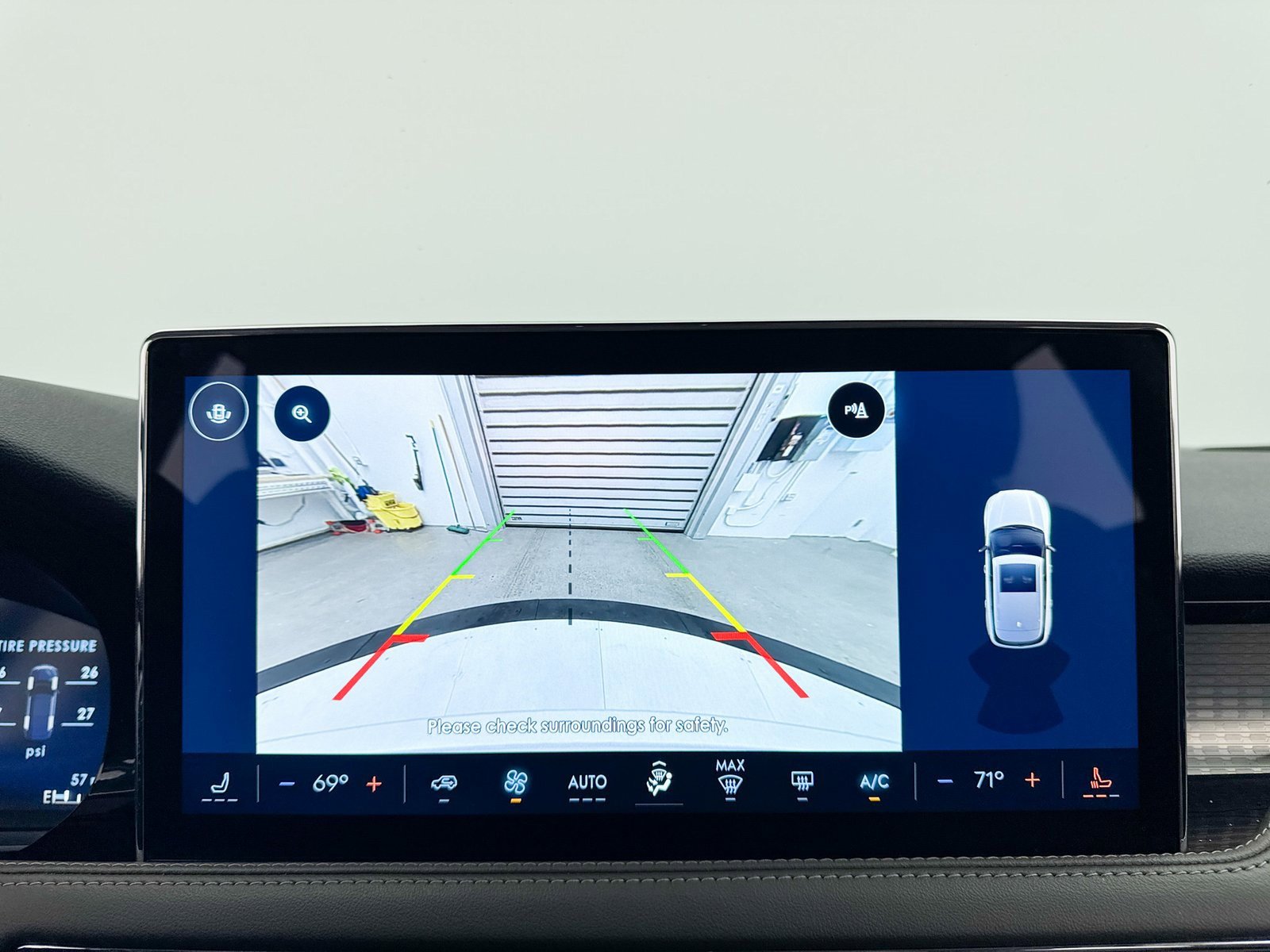 Used 2024 Lincoln Corsair FWD image 11