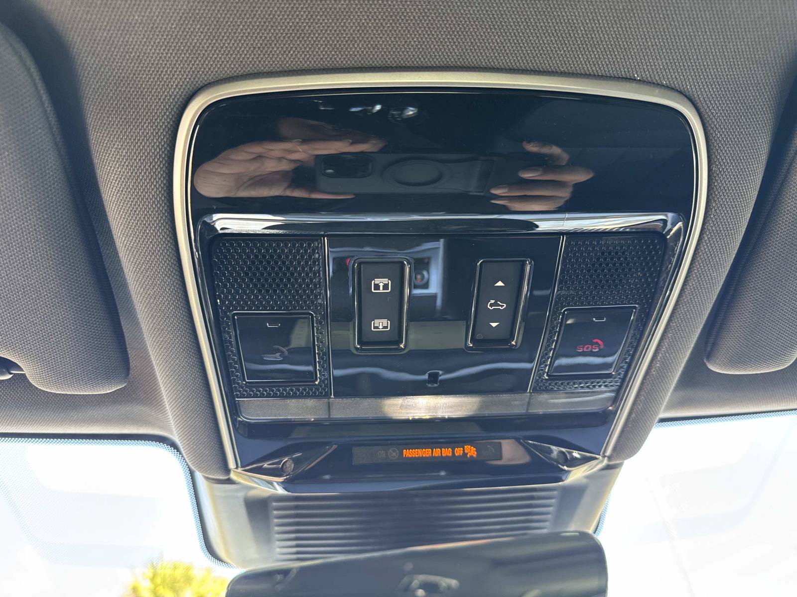 Certified 2023 Land Rover Range Rover SE AWD/4WD image 28