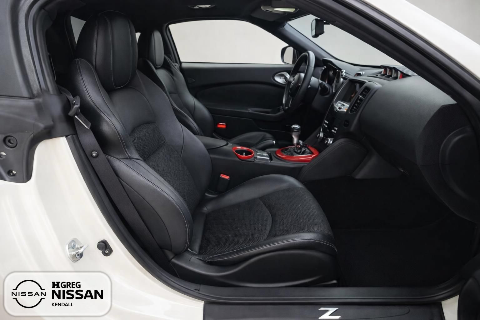 Used 2016 Nissan 370Z Touring RWD image 11