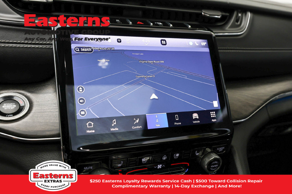 Used 2023 Jeep Grand Cherokee Overland AWD/4WD image 19
