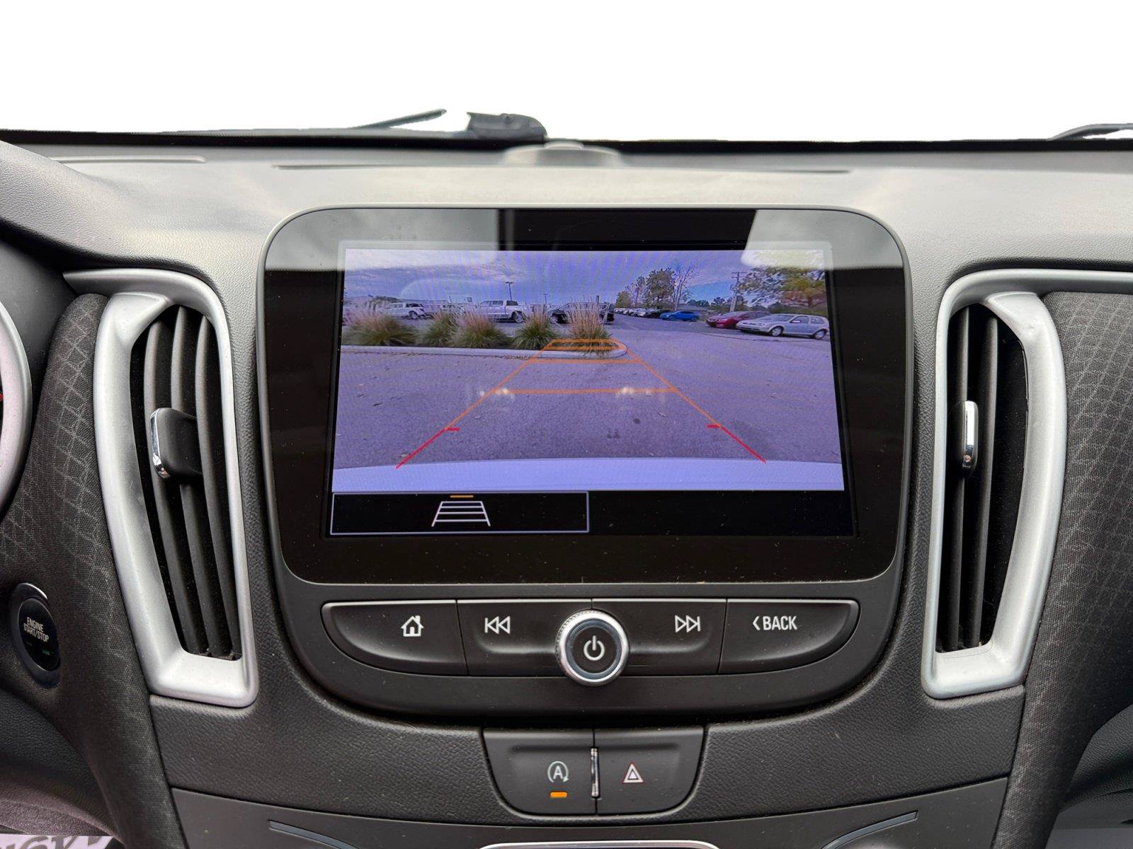 Used 2024 Chevrolet Malibu LT FWD image 17