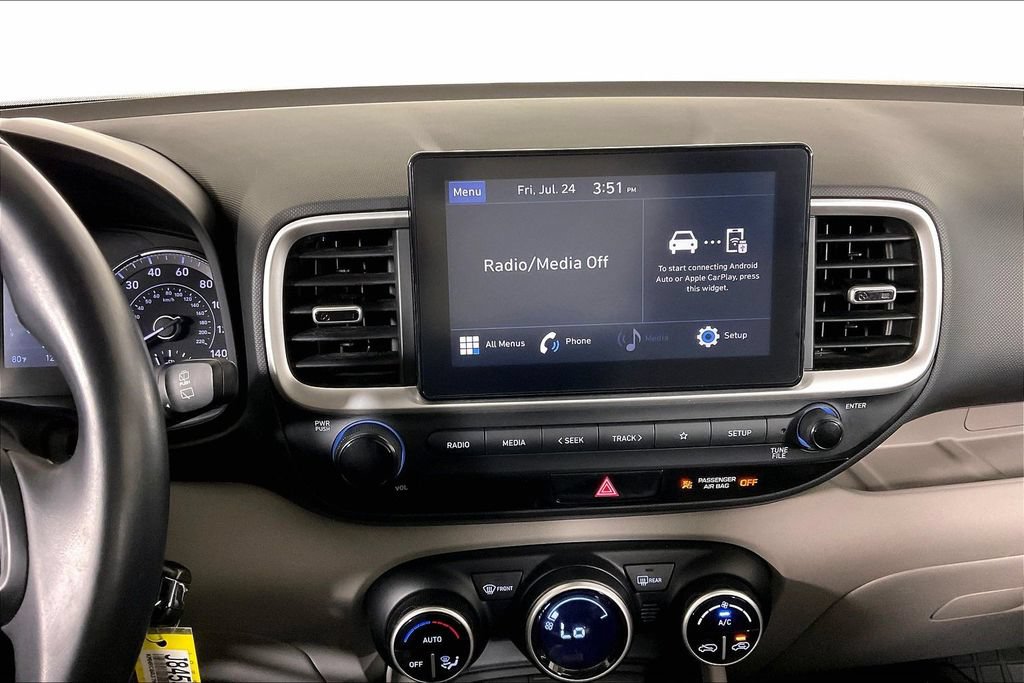 Used 2022 Hyundai Venue SEL FWD image 5