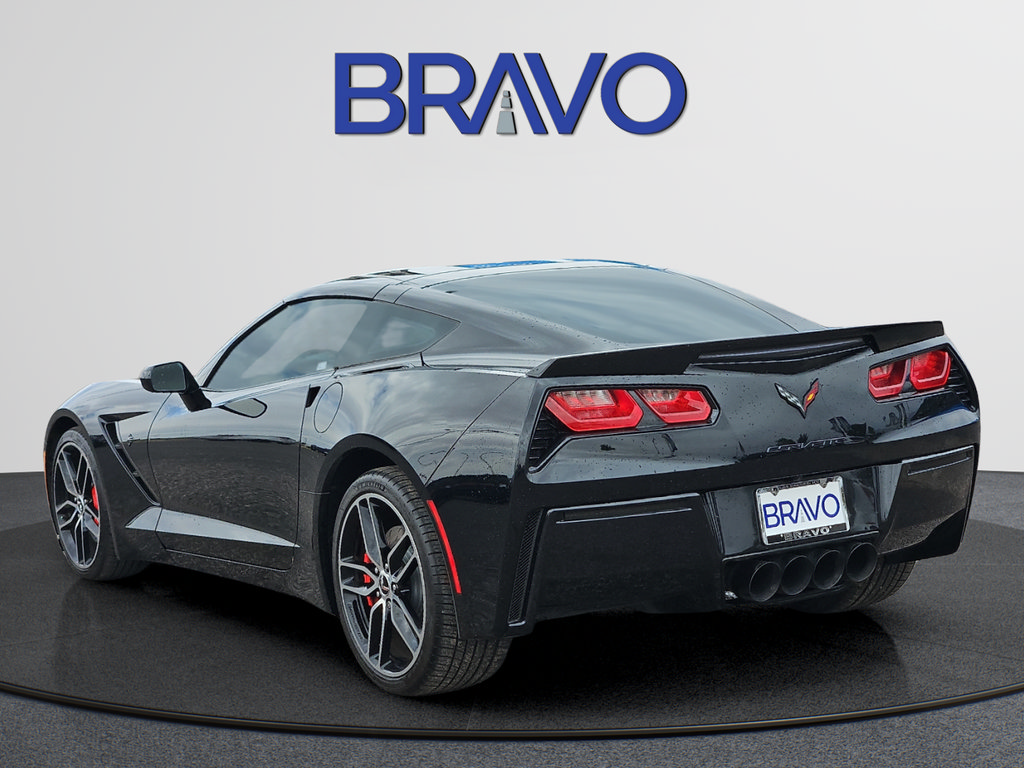 Used 2017 Chevrolet Corvette Stingray Coupe RWD image 3