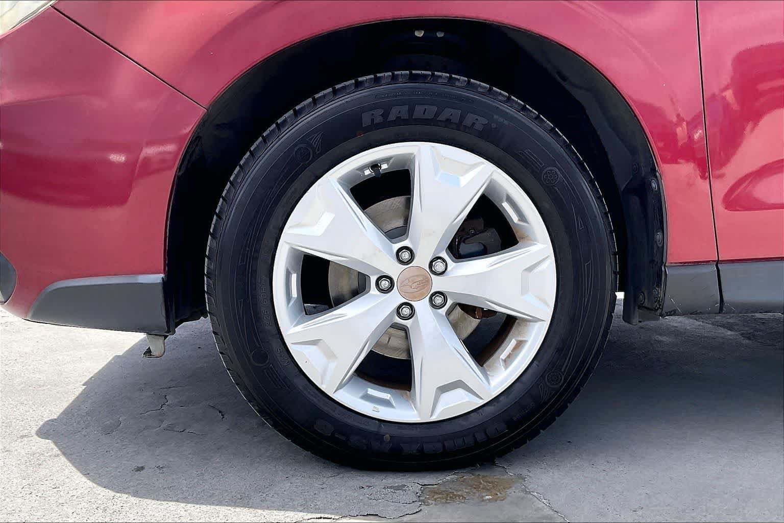 Used 2015 Subaru Forester 2.5i Premium AWD/4WD image 8