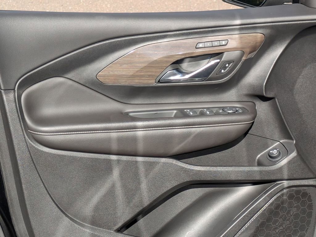 Used 2022 GMC Terrain Denali image 9