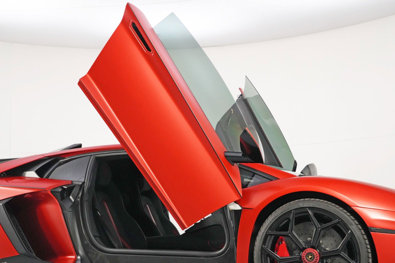 Used 2017 Lamborghini Aventador S image 64