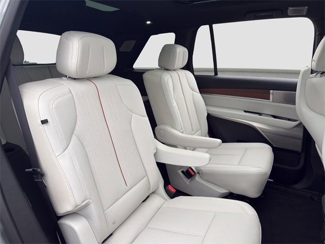 Used 2026 Cadillac Vistiq Sport image 18